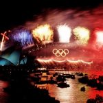 Fuegos artificiales durante ceremonia de clausura de los Juegos Olímpicos de Sydney 2000