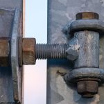 Fotografía que muestra una bisagra.